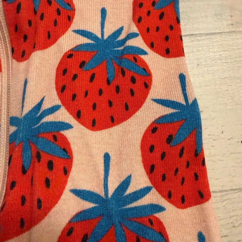 Hanna Andersson baby pink‎ strawberry one piece footless pajamas 50 0-3 months
